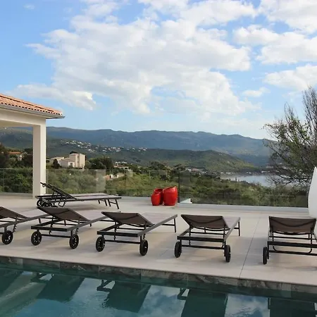 D Exception Piscine Privee 300m2 16 Pers Duo Les Terrasses De Ruppione Vila