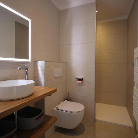 D Exception Piscine Privee 300m2 16 Pers Duo Les Terrasses De Ruppione Vila